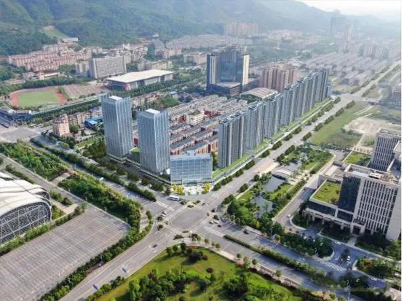 郴州兴康城东央商业广场项目位于郴州市苏仙区白水路跟郴县路交汇处
